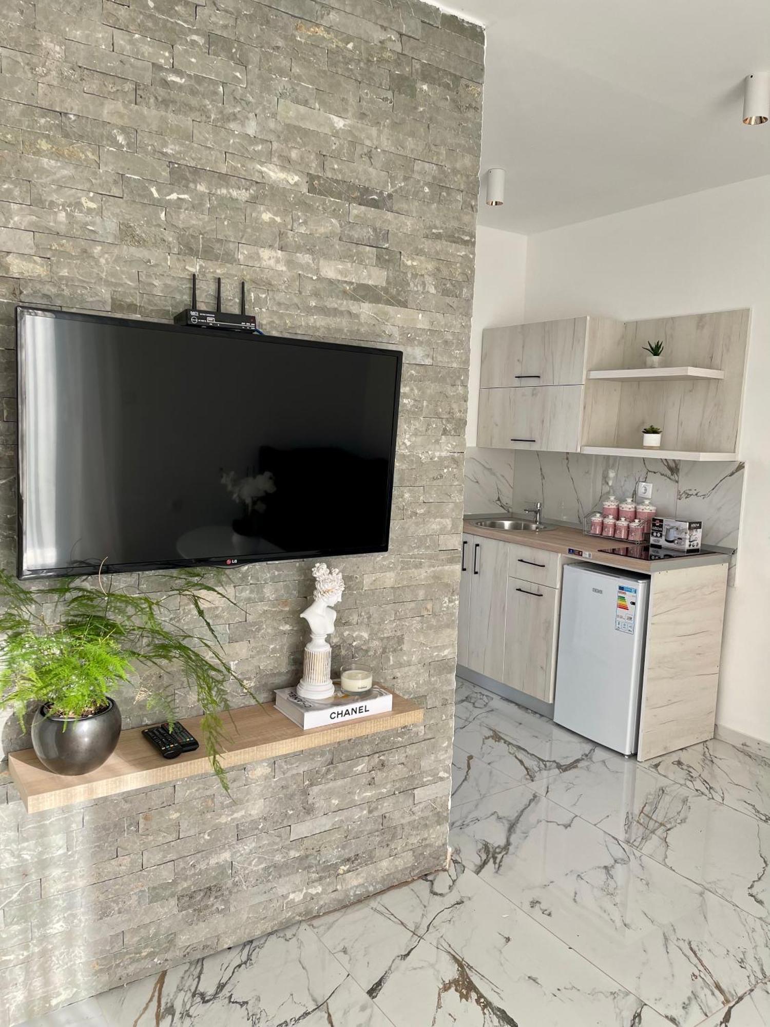 Bregvija Mar Nero Apartments מראה חיצוני תמונה